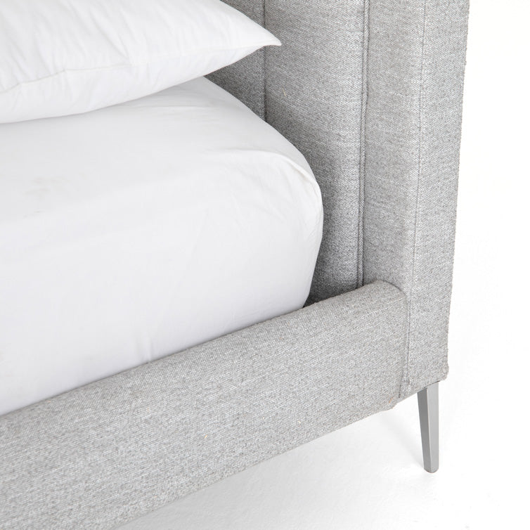 MAE KING BED